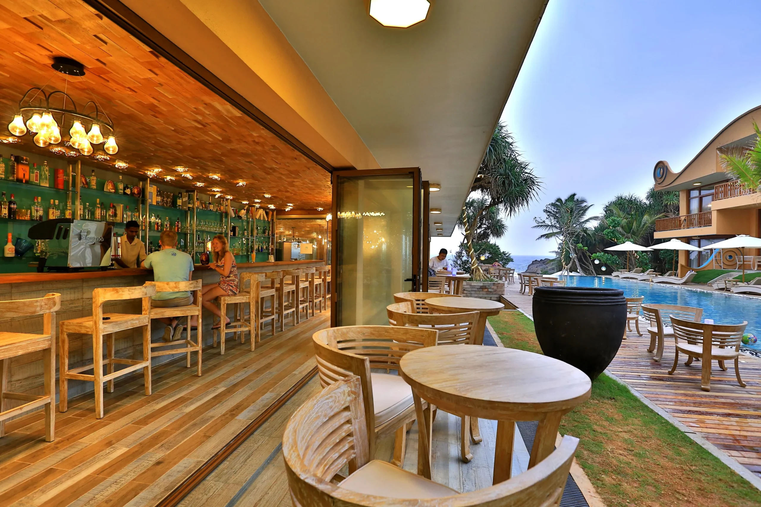 Dining at Thaproban Pavilion